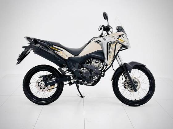 HONDA XRE 300 SAHARA ADVENTURE HONDA XRE 300 SAHARA ADVENTURE